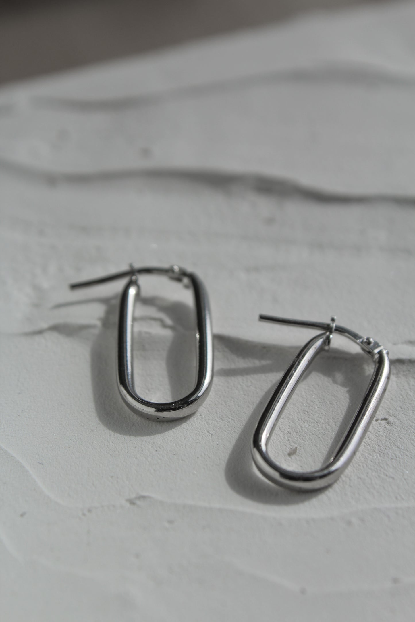 Oval Hoops