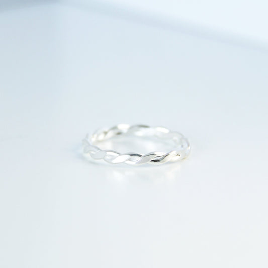Laia Twist Ring