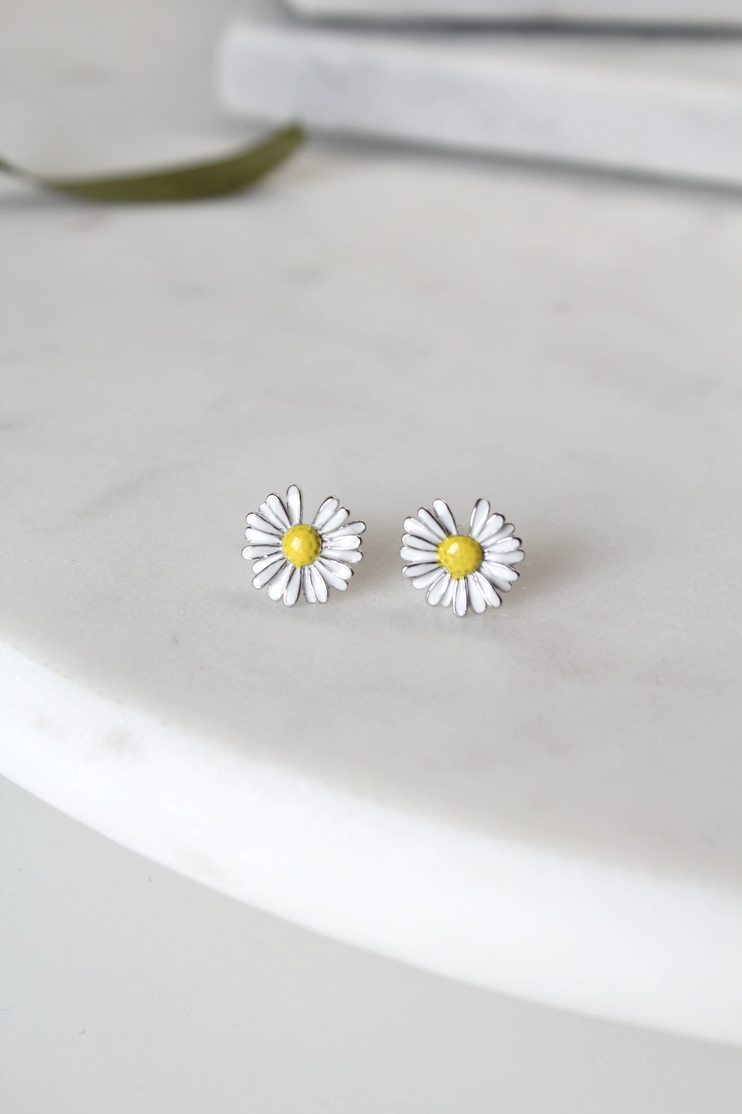 Spring Daisy Earrings