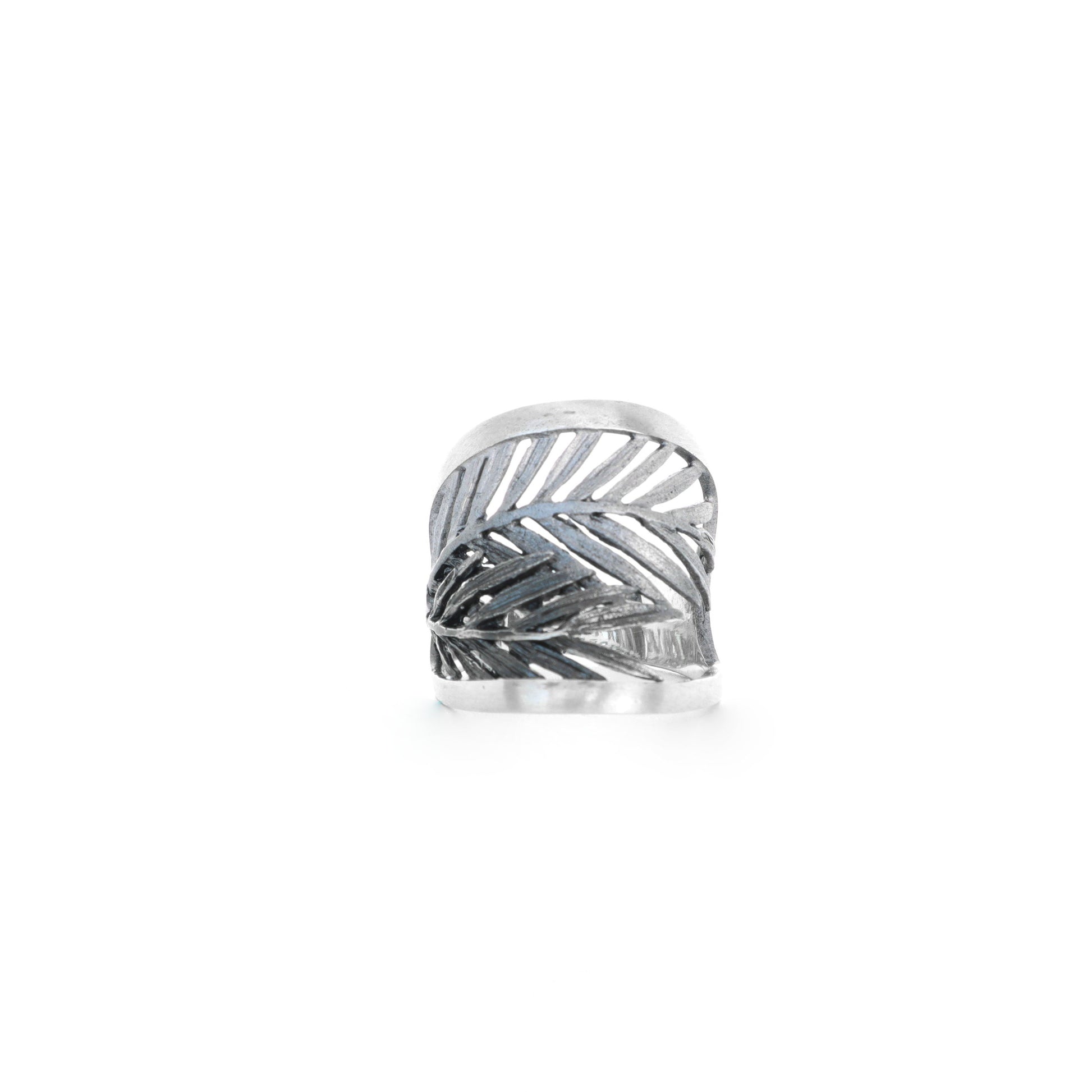 sterling silver palm tree ring with a natural silver pigment by orfega compostela