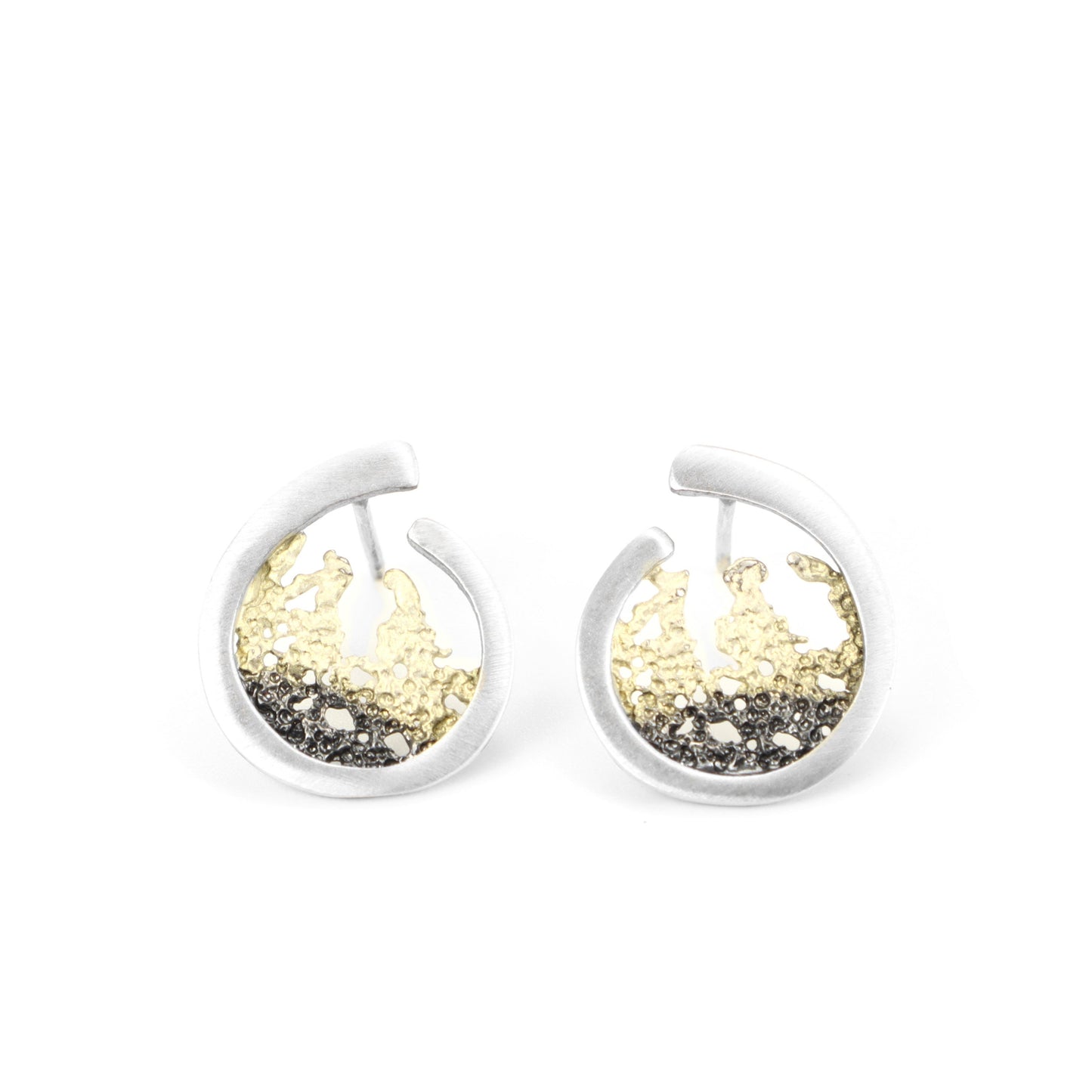 orfega wave earrings in gold, sterling silver and natural pigments