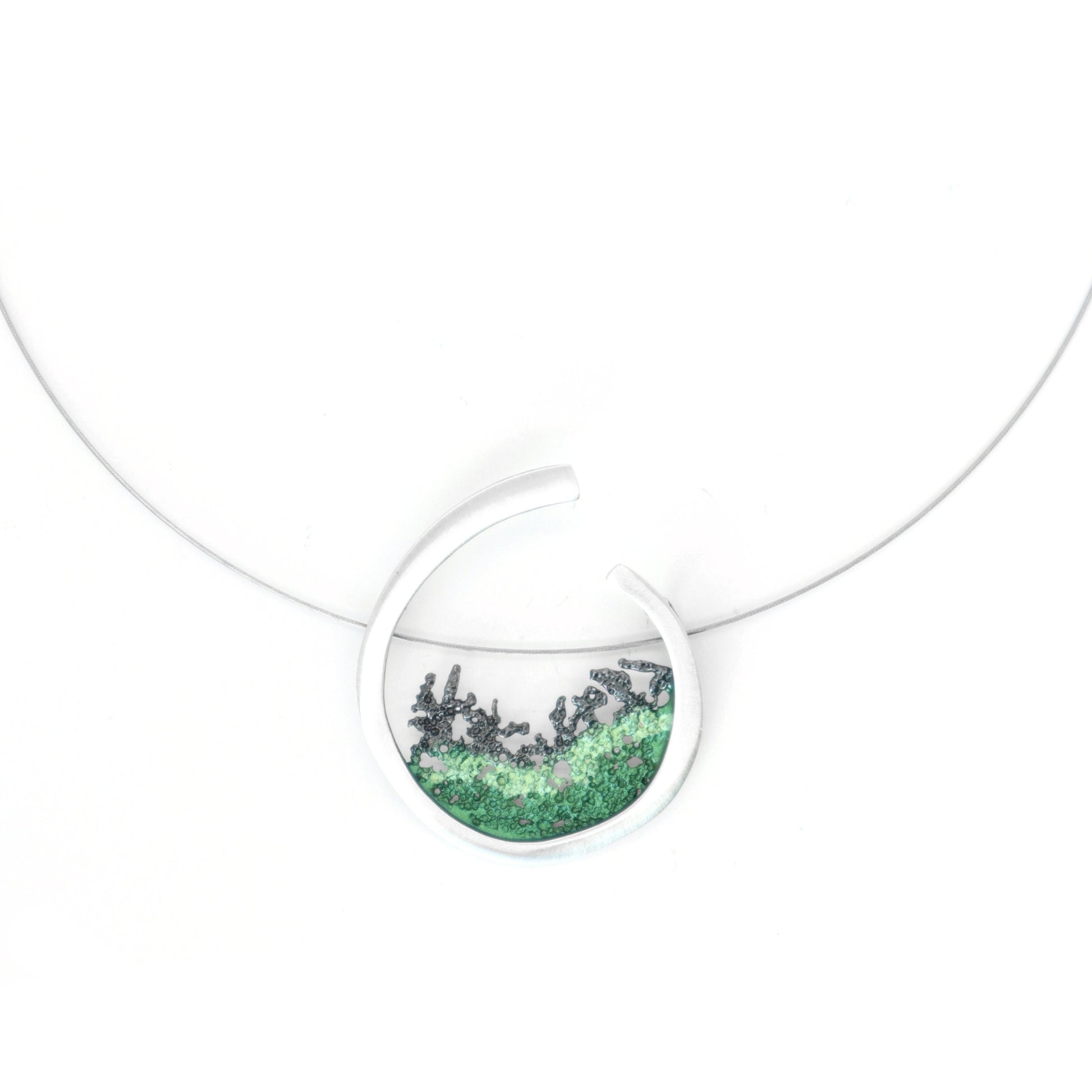 orfega wave necklace in green, sterling silver and natural pigments